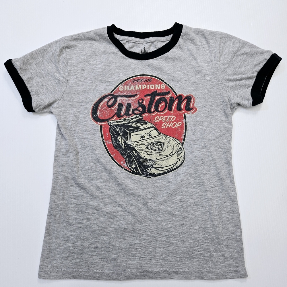 DisneyParks DCA PIXAR CARS LAND Lightning McQueen Raglan Boys Tshirt Size Medium